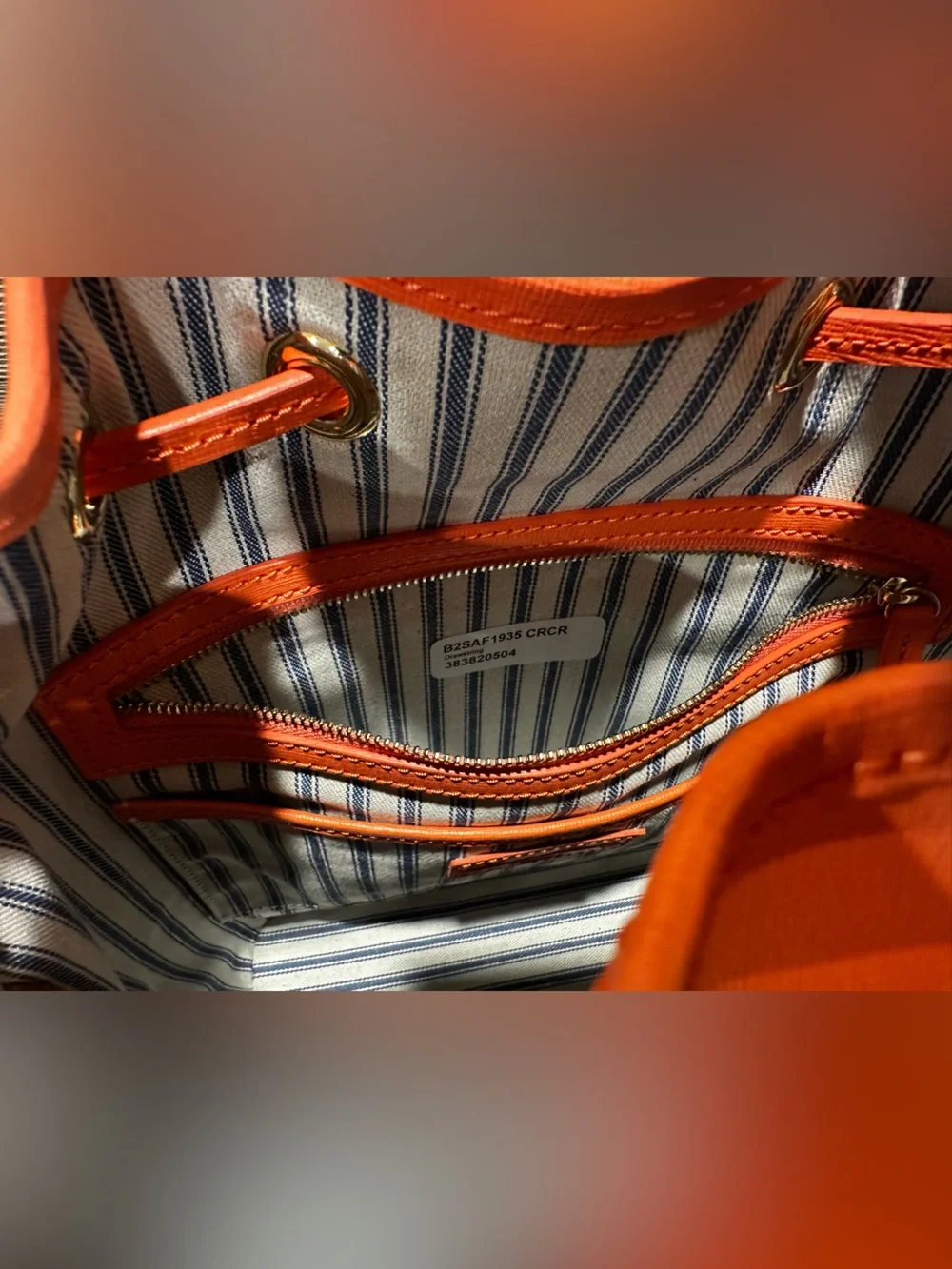 ✨ EUC Dooney & Bourke Saffiano Drawstring Bucket Bag & Matching Wallet Set Coral